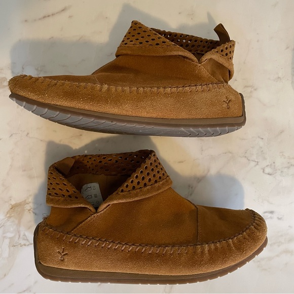 EMU Australia Ghostgum Moccasin Boot - Picture 2 of 11